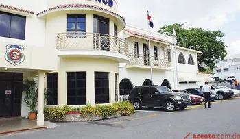 Apresan hombre y mujer peruanos con 80 laminas de cocaína o horoína en Punta Cana 