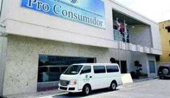 Pro Consumidor: 10% de propina legal se debe cobrar solo dentro del establecimiento