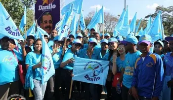 Movimiento de Iris Guaba da apoyo masivo a Medina en lanzamiento de su candidatura