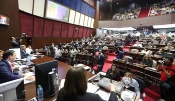 Diputados aprueban en 2da lectura ley convoca Asamblea Nacional Revisora para modificar la Constitución 