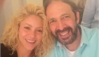 Juan Luis Guerra pasa tremendo susto al quedar encerrado en elevador de la casa de Shakira 