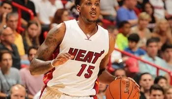 Grizzlies obtienen a Chalmers en canje con Heat