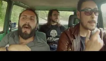 "Despacito", el video que recorre el MUNDO de tres amigos italianos