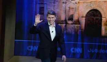 James Talarico participa en foro ciudadano de CNN y Jubilee; aborda aborto, fe y teorías conspirativas