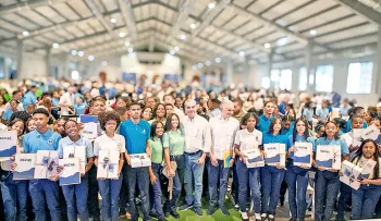 Abinader inaugura CAIPI y techado escolar en San Cristóbal y anuncia hospital traumatológico