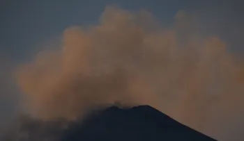 Volcán de Fuego en Guatemala registra su erupción más fuerte "de los últimos años"
