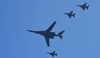 Tensión: Bombarderos B-1 de EE.UU. vuelan cerca de Corea del Norte