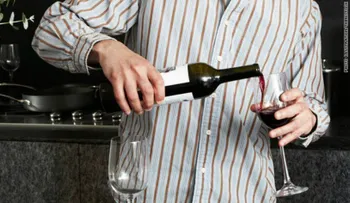 Cómo beber vino sin quitarle el corcho