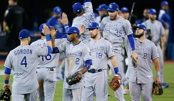 KC da paliza y buscará este miércoles acabar con Toronto