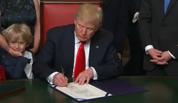 En sus primeras horas frente a la presidencia, Trump da ultimátum para renegociar el TLCAN