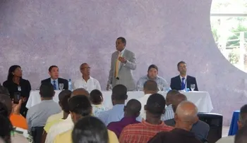Realizan en Samaná conversatorio sobre el Plan de Regularización de Extranjeros
