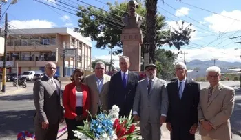 Embajada Dominicana en Honduras Rinde Tributo A Duarte