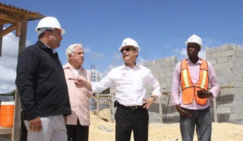 Director OISOE realiza recorrido en obras de la Nueva Barquita