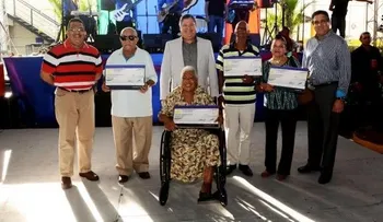 DNCD entrega más de un millón de pesos a pensionados