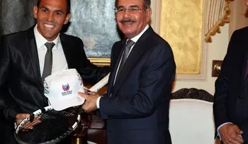 Decreto designa al tenista Víctor Estrella embajador de Buena Voluntad