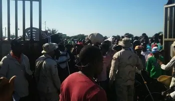 Autoridades cierran puerta fronteriza para evitar ingreso de haitianos ilegales