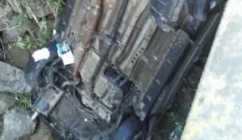 Una mujer de 96 años muere y otras cincos personas heridas, tras caer de puente vehículo donde viajaban 