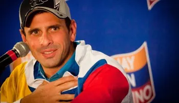 Capriles recorre Venezuela en promoción de referendo para revocar a Maduro