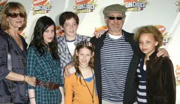 El padre de Micaela Spielberg la apoyó para que fuera actriz porno: Ella dice "soy un animal sexual"