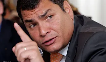 Correa dice consultará a EEUU por asilo a Snowden