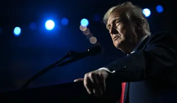 Encuesta de NBC/Telemundo revela desencanto de votantes latinos con Trump