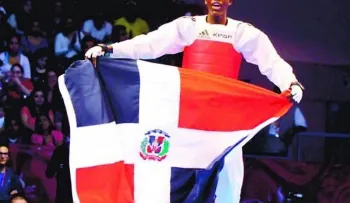 Bernardo Pie, plata en taekwondo; bronce para Western