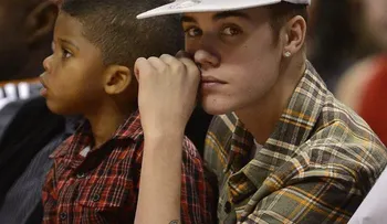 Justin Bieber â? Mi mamá me da drogasâ?