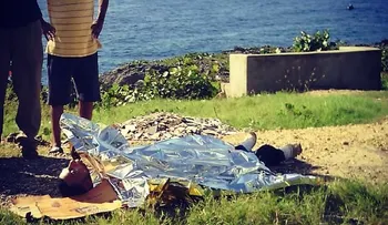 Un hombre se lanza al Mar Caribe en la 30 de Mayo