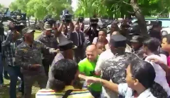 Impiden campamento de manifestantes frente a la Procuraduría de República Dominicana
