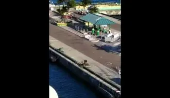 Un crucero dejó pareja y partió con sus hijos a bordo
