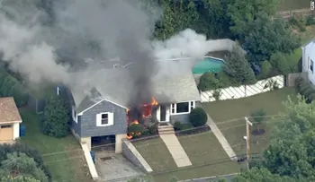 "Parecía un Armagedón": varias casas se incendian en  Massachusetts por supuestas explosiones de gas