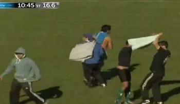 Asaltan jugador en partido de fútbol en Argentina 