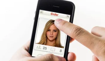 Mujer de EEUU recibe un riñón gracias a donante que encontró en Tinder
