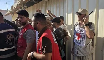 Israel libera a 35 presos palestinos que llegan a Gaza para recibir atención médica