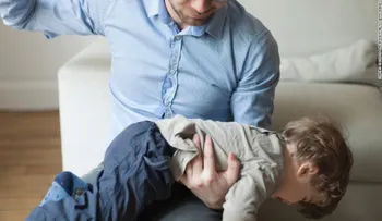 Nunca deberías castigar a tus hijos dándoles palmadas