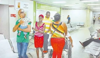 Garantizan servicios médicos en hospitales