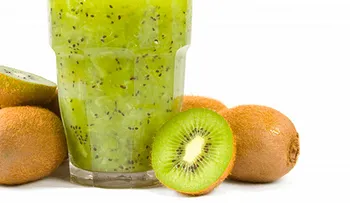 Batido de kiwi, lechuga, espinacas y miel