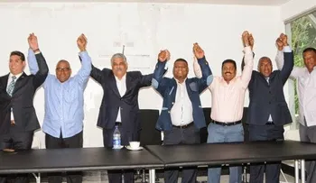 Perredeístas NY enfilan cañones contra Vargas