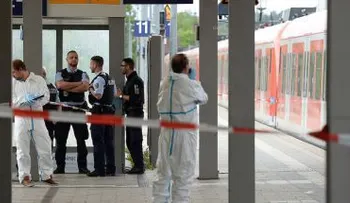 Un valiente conductor de tren ayuda a salvar a 100 pasajeros (VIDEO)
