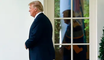 Trump llama: "Traidores y cobardes" a sus empleados que filtran información