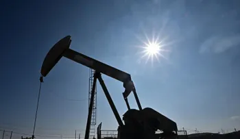 Petróleo de Texas sube 3,8 % y cierra en 103,27 dólares por tensiones con Irán y ataques hutíes