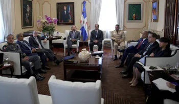 Comisión presenta a presidente Medina plan para combatir la inseguridad 2017-2020