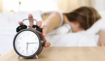 ¿Por qué dormir seis horas es tan malo como no dormir?