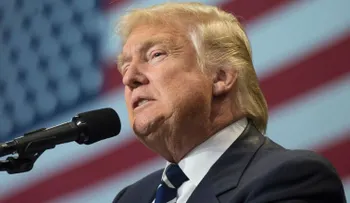 Trump impulsa política "Compra estadounidense, contrata estadounidense"