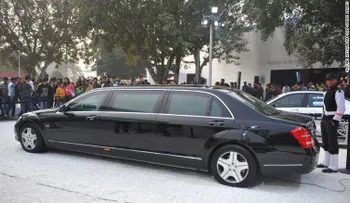 1.500 personas, 2 ascensores y 500 toneladas de equipaje: así viaja el rey saudí