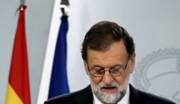 Rajoy desea reflexión con partidos y Puigdemont planea declarar independencia