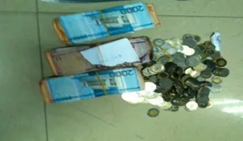 Dos haitianos asaltan a dominicano y le llevan RD$88 mil