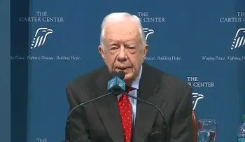 El expresidente de EE.UU. Jimmy Carter se deshidrata y está bajo observación