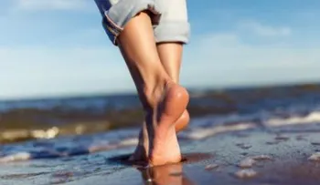 ¿Y cómo afecta a la piel andar descalzos?