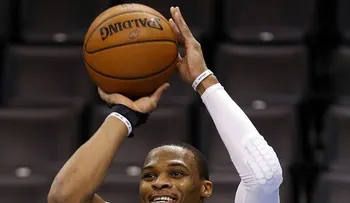 Westbrook vuelve a jugar para Thunder tras lesión 